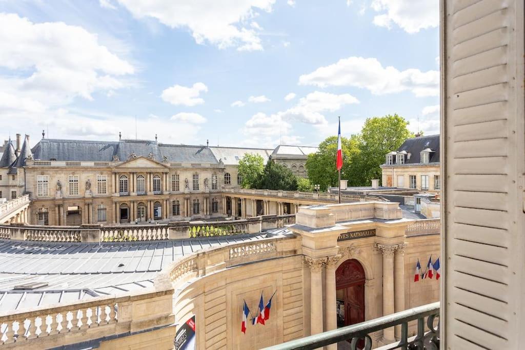 Ferienwohnung Le Marais, Fantastic View On Archives Nationales Paris Exterior foto